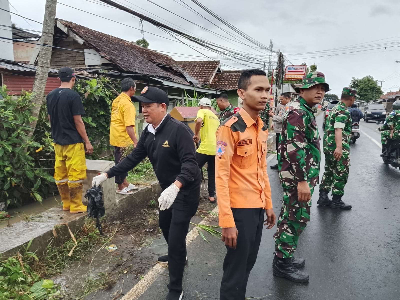 Edukasi dan Kesadaran Publik: Senjata Ampuh Hadapi Bencana Alam di Era Modern